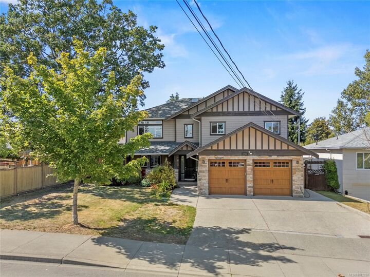 Property Photo:  3708 Tillicum Rd  BC V8Z 4H8 