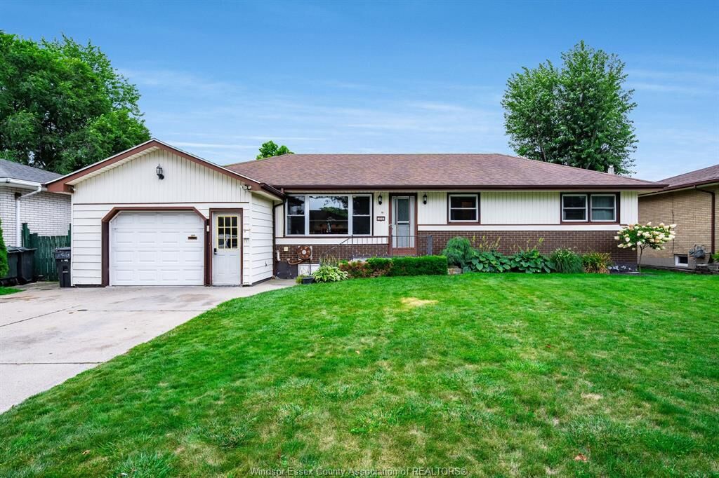 Property Photo:  104 Danforth Avenue  ON N8H 2R2 