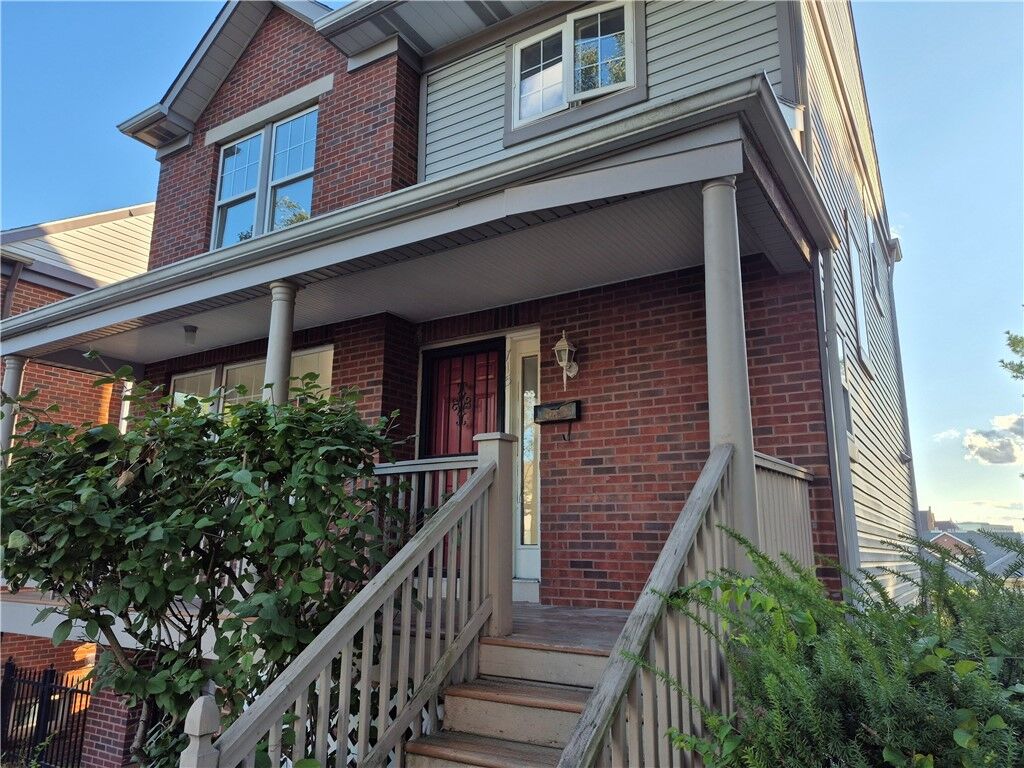 Property Photo:  517 Arthur St  PA 15219 