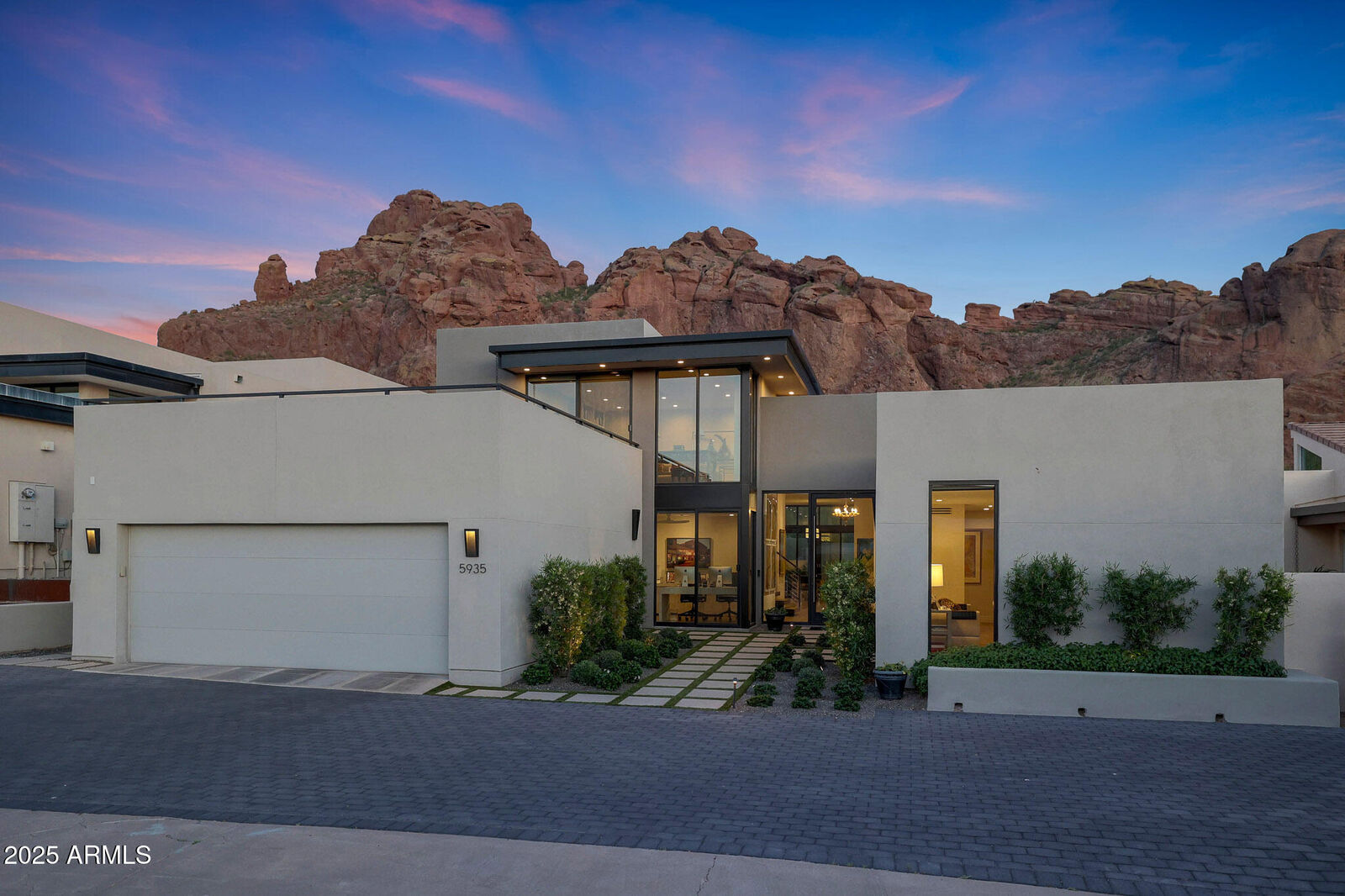 Property Photo:  5935 N Echo Canyon Lane  AZ 85018 
