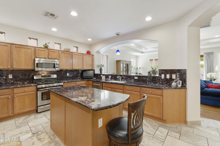 Property Photo:  10061 E Coopers Hawk Drive  AZ 85248 