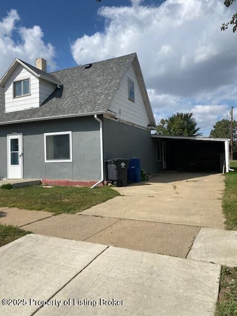 Property Photo:  430 1st Street SW  ND 58601 