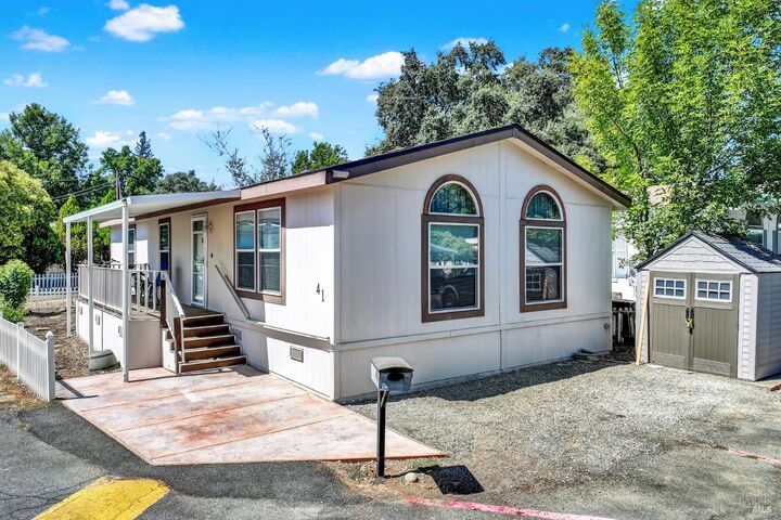Property Photo: 700 Shady Glen Lane CA 95688