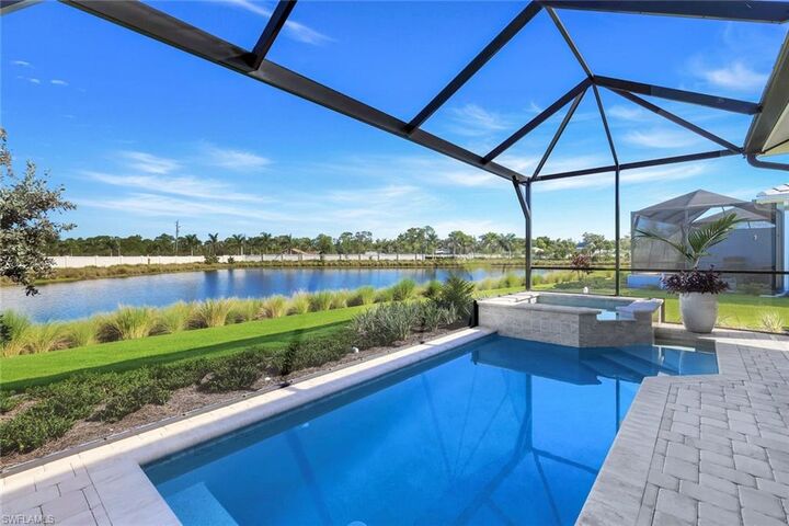 Property Photo:  8825 Yucatan Ct  FL 34112 