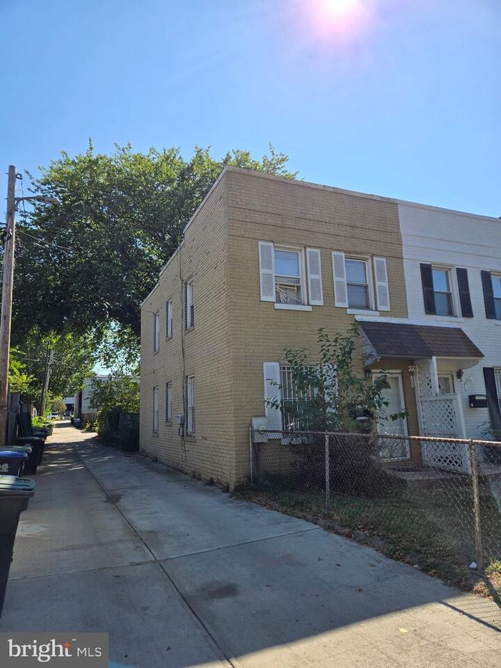 777 18th Street NE  Washington DC 20002 photo