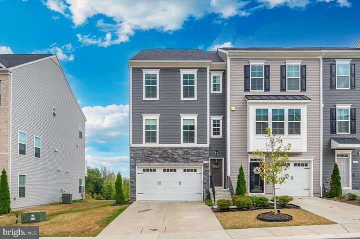 1013 Highpoint Trail  Laurel MD 20707 photo