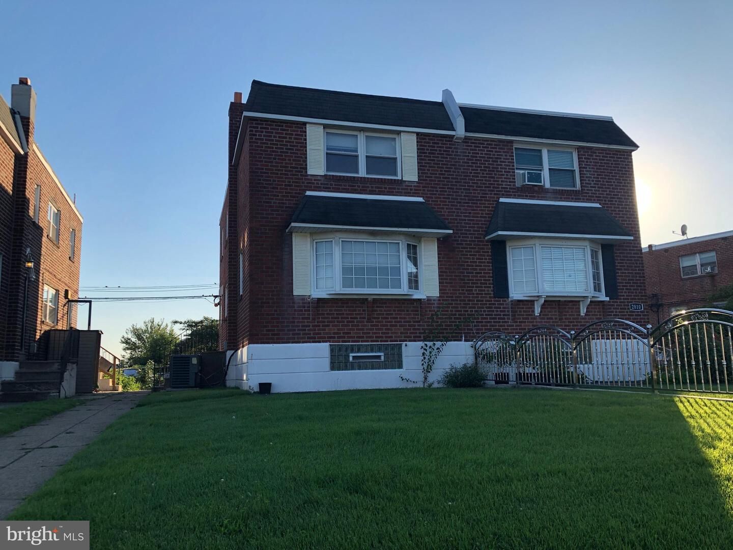 Property Photo:  2812 Guilford Street  PA 19152 