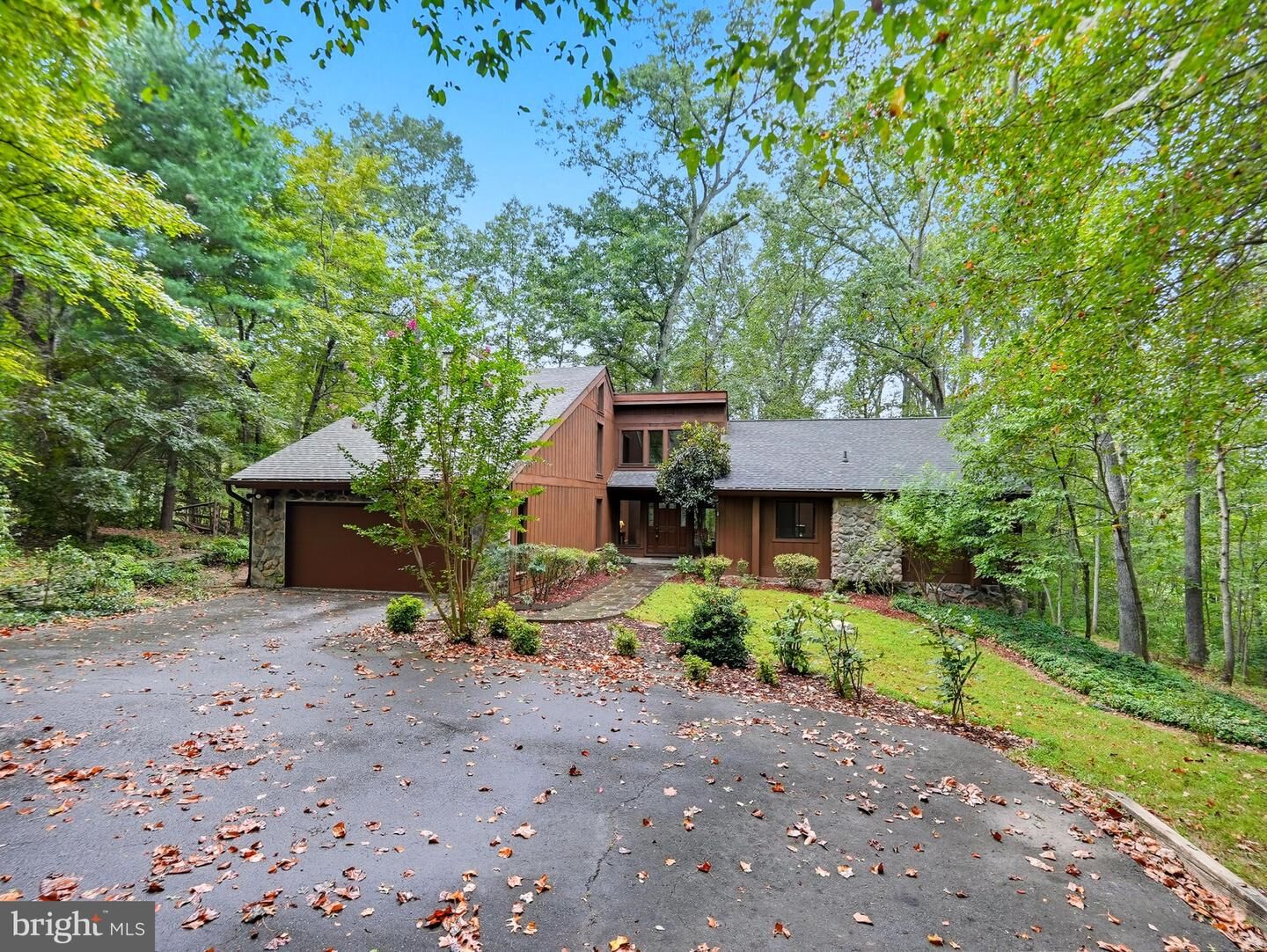 Property Photo:  2507 Hollybrook Place  VA 22124 