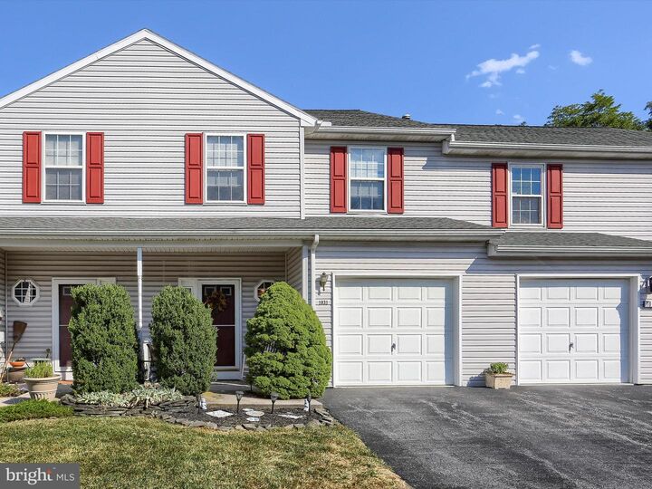 1031 Wooded Pond Drive  Harrisburg PA 17111 photo