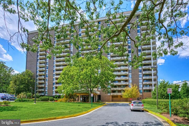 1800 Old Meadow Road 1121  McLean VA 22102 photo
