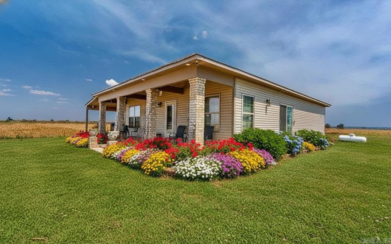 Property Photo:  1059-1069 County Road 973  AR 72437 