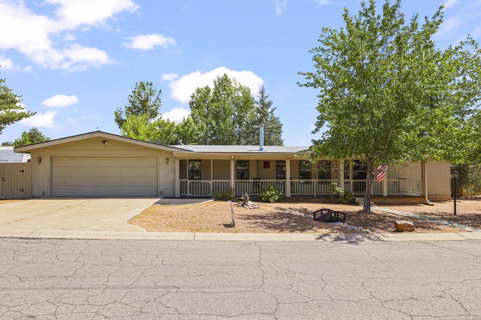 Property Photo:  105 S Pinecrest Road  AZ 85541 