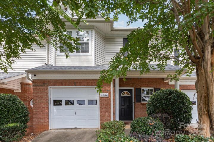 Property Photo: 3832 Thomas Ridge Drive NC 28269