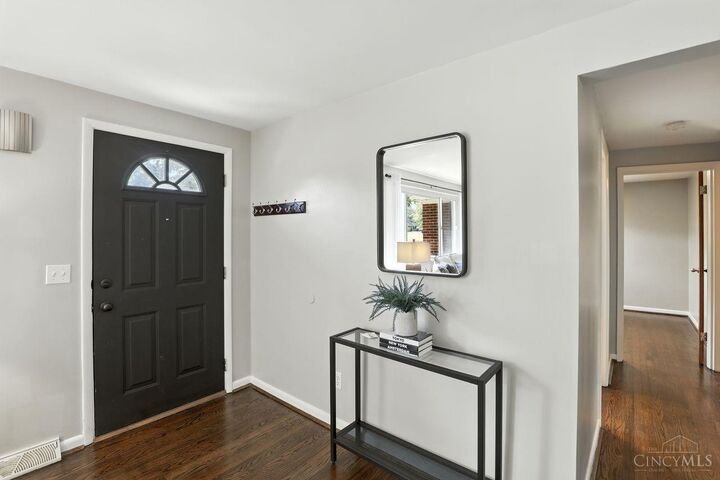 Property Photo: 1090 Rainbow Trail OH 45150