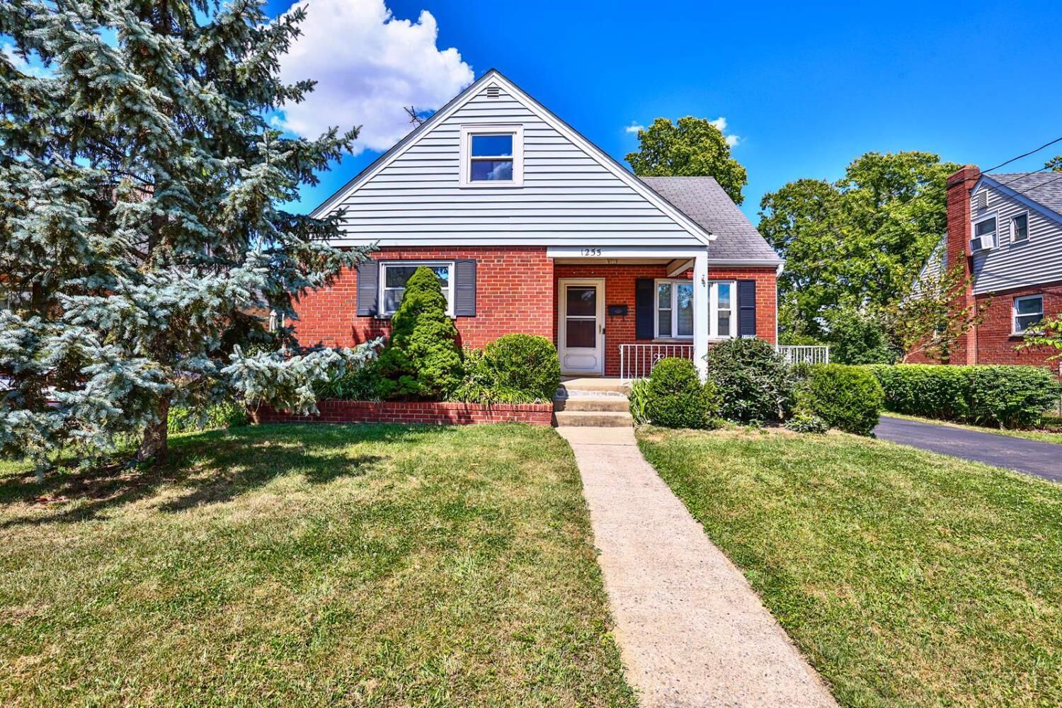 Property Photo:  1255 Alwil Drive  OH 45215 