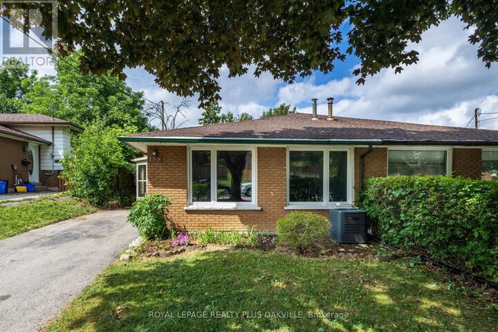 Photo de la propriété: 158 Bonaventure Drive ON L9C 4P9