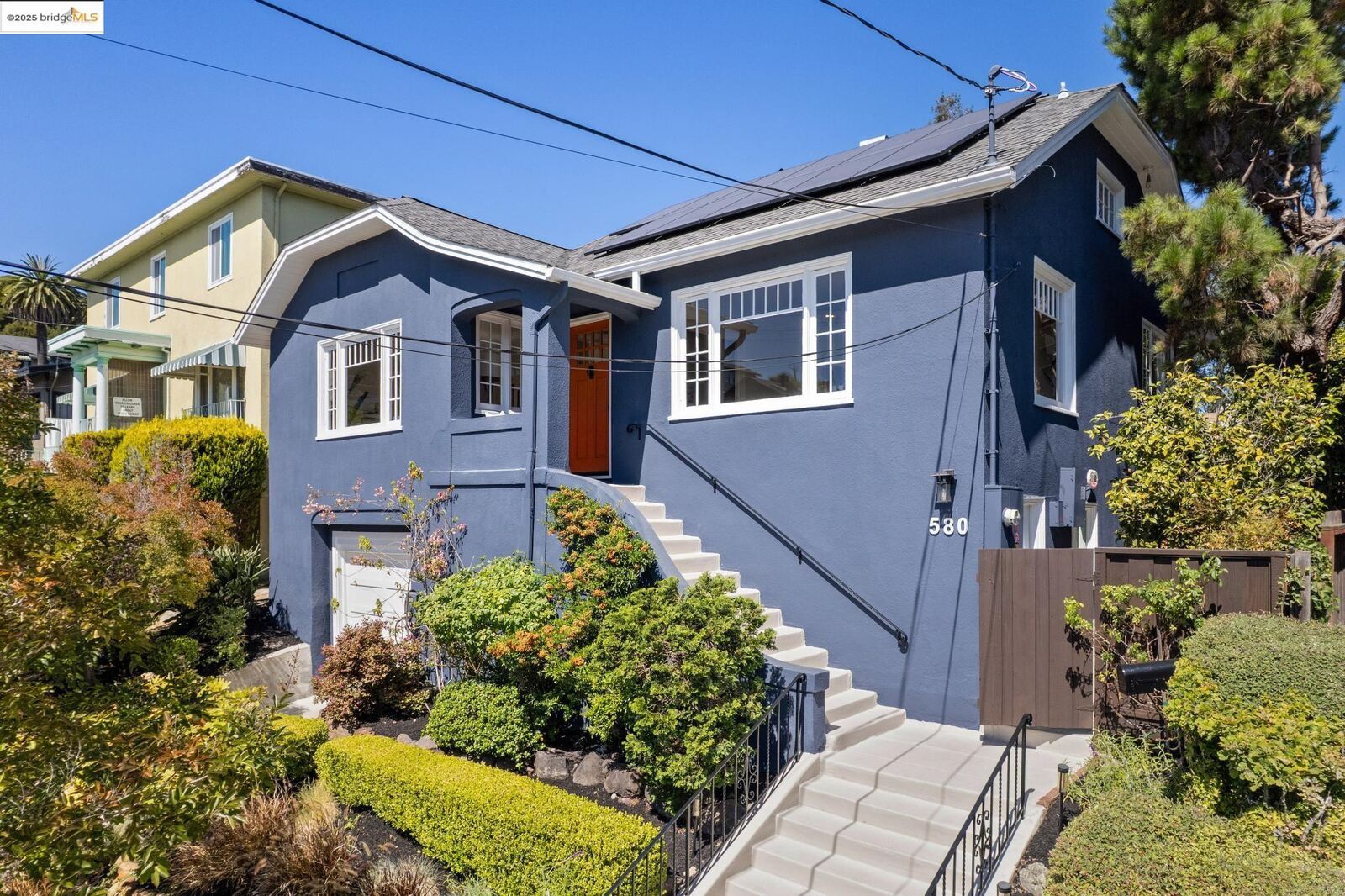 Property Photo:  580 Kenmore Ave  CA 94610 