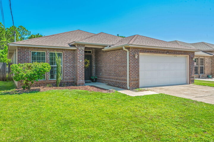 Property Photo: 2222 Pawnee Drive FL 32566