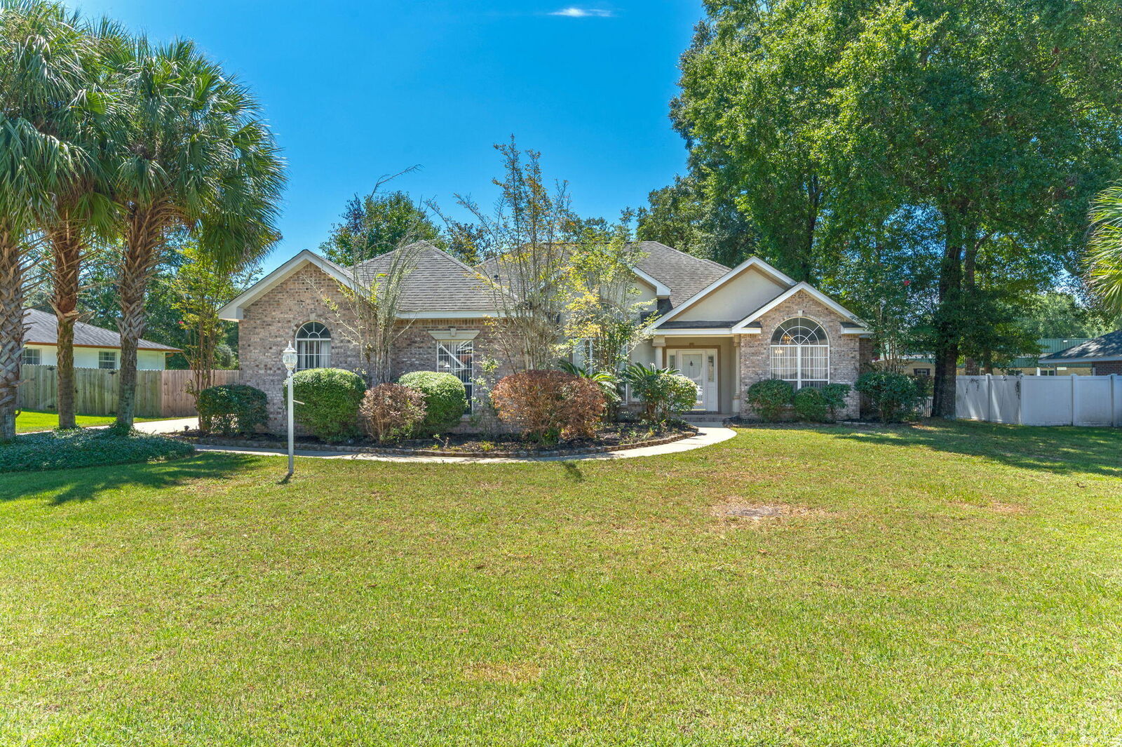 Property Photo:  4628 E Scarlet Drive  FL 32539 