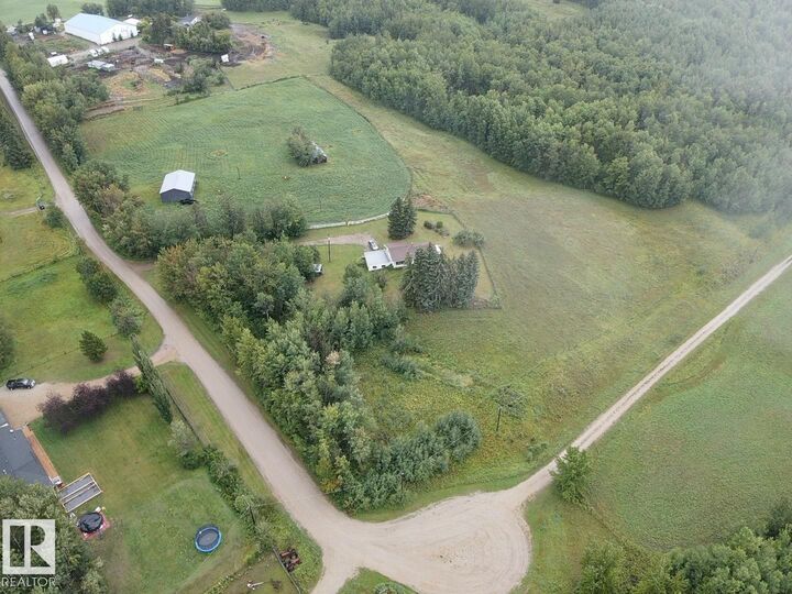 Photo de la propriété: 2507 Twp Road 513 AB T7Y 3H8