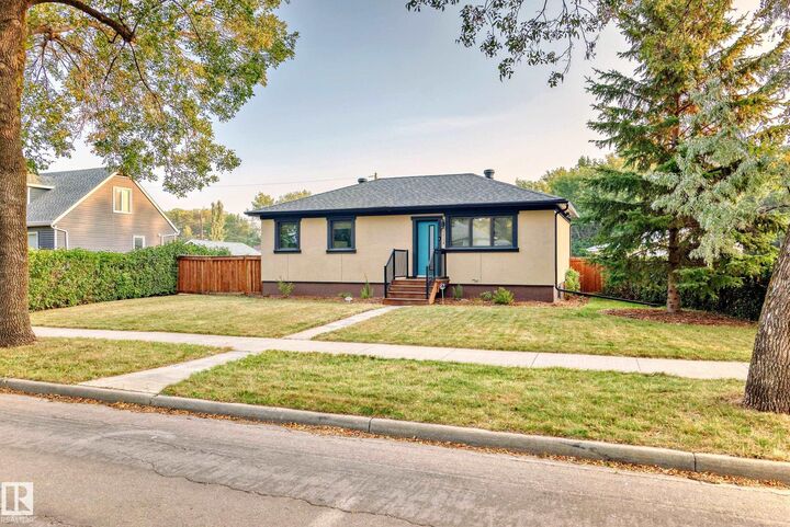 7712 86 Avenue NW  Edmonton AB T6C 1H8 photo