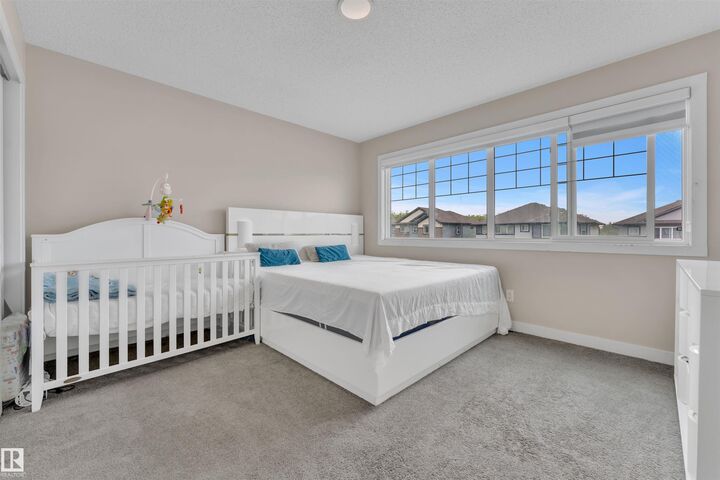 252 39 Avenue NW  Edmonton AB T6T 1J2 photo