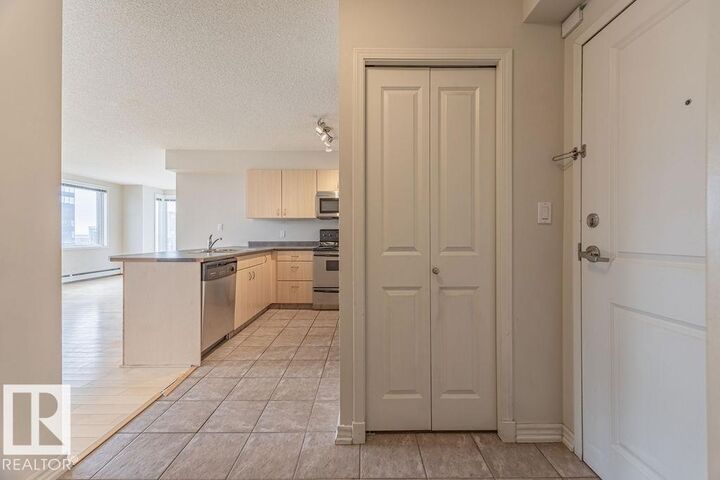Property Photo: 10180 104 Street NW 2301 AB T5J 1A7