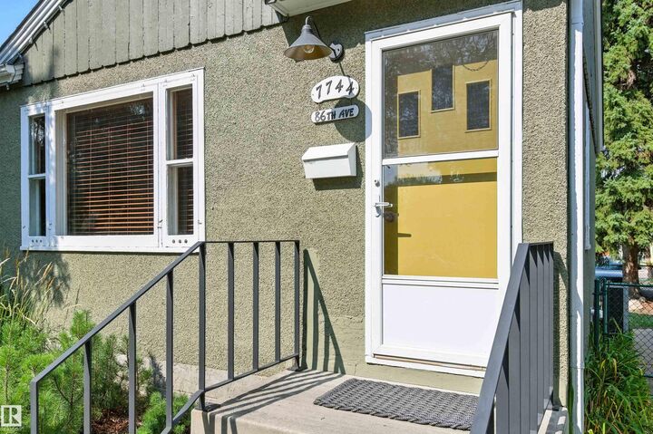 7744 86 Avenue NW  Edmonton AB T6C 1H8 photo
