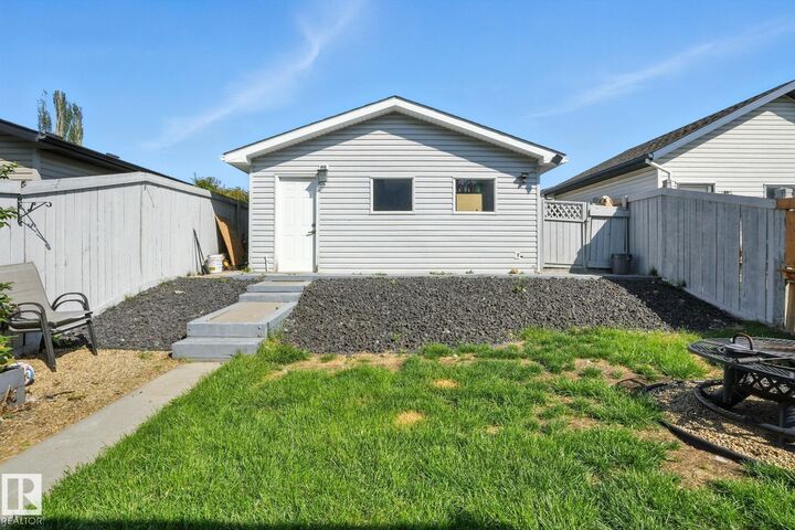 Property Photo: 408 Gibb Wynd NW AB T5T 6W8