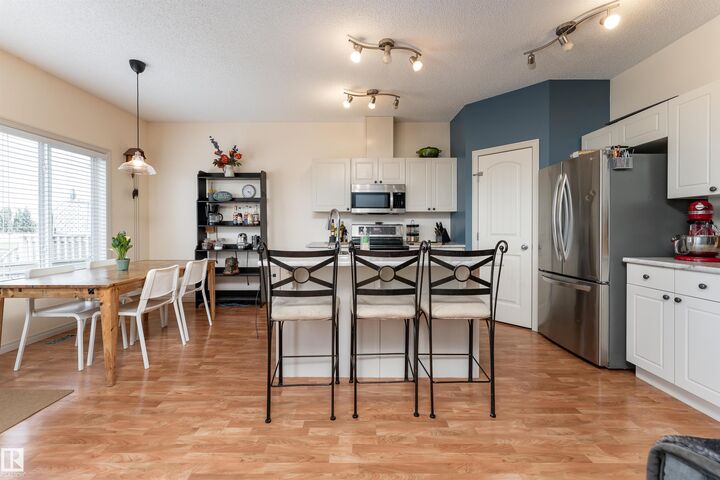 11724 10 Avenue SW  Edmonton AB T6W 0B7 photo