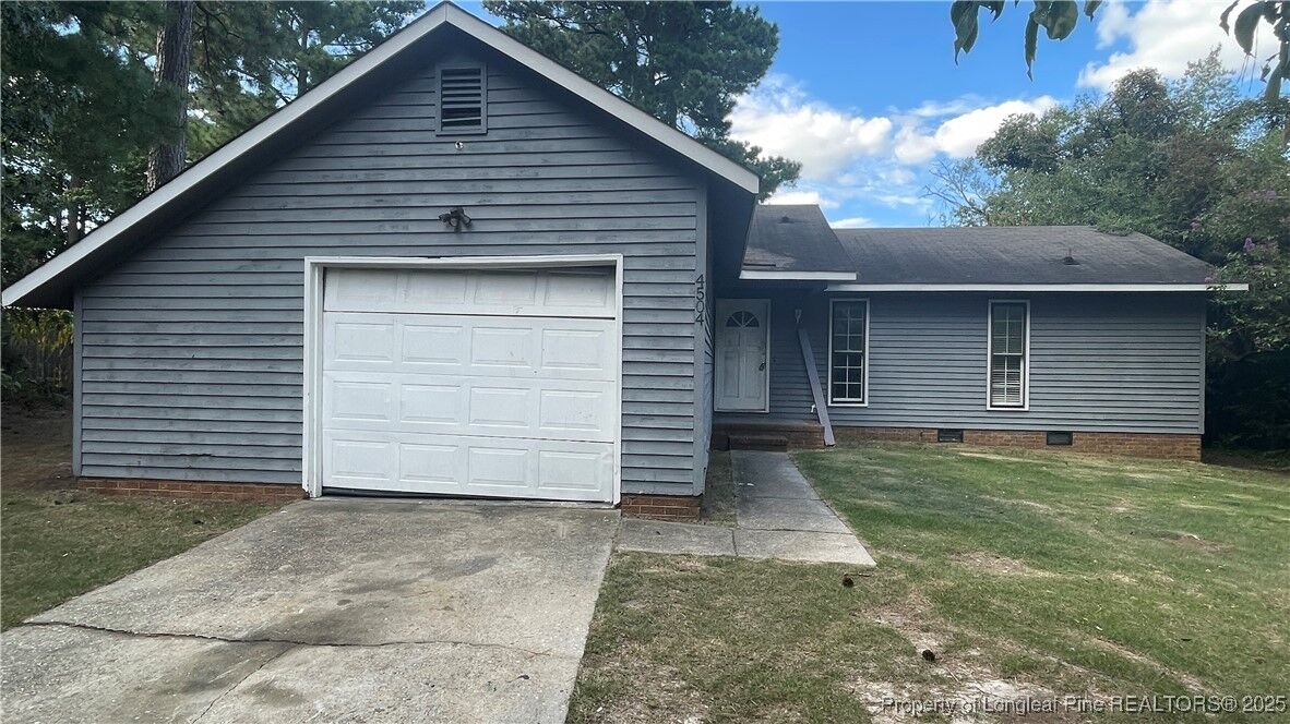 Property Photo: 4504 Windcross Court NC 28314