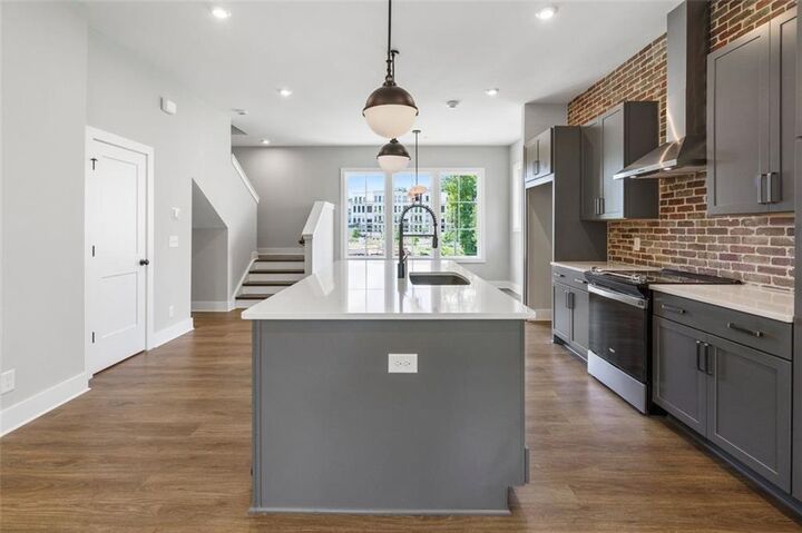 Property Photo:  1279 Viney Place NW 1  GA 30318 