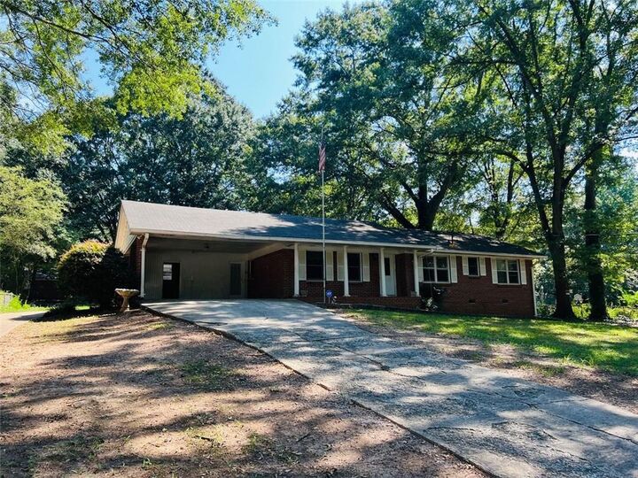 Property Photo:  356 Shannon Way  GA 30044 