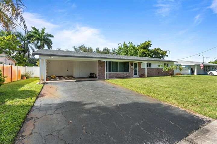 5341 SW 1st St  Plantation FL 33317 photo