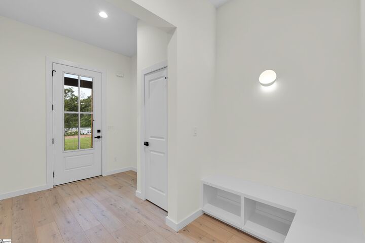 Property Photo: 1352 Old Canaan Road SC 29306-6502