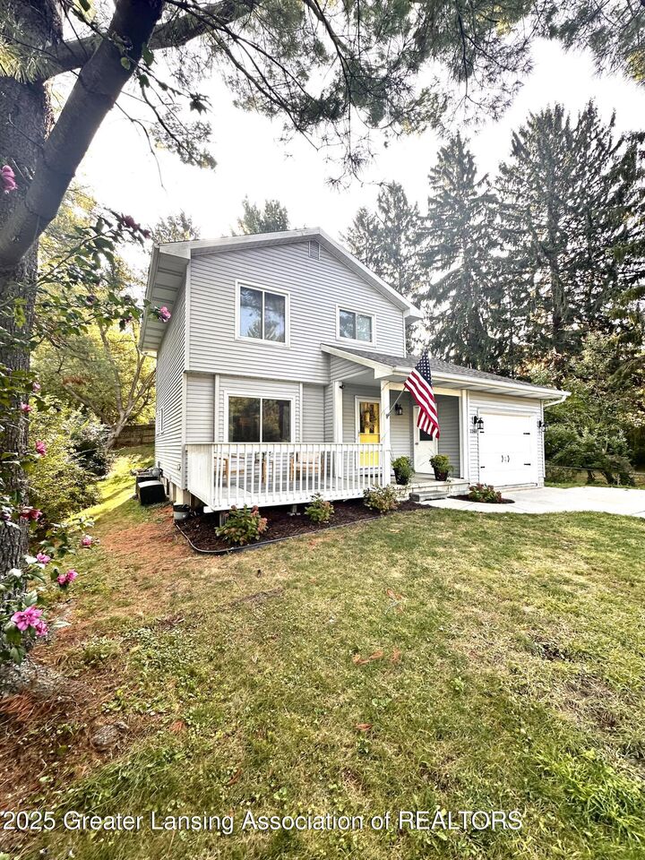 Property Photo:  2248 Kenmore Drive  MI 48864 