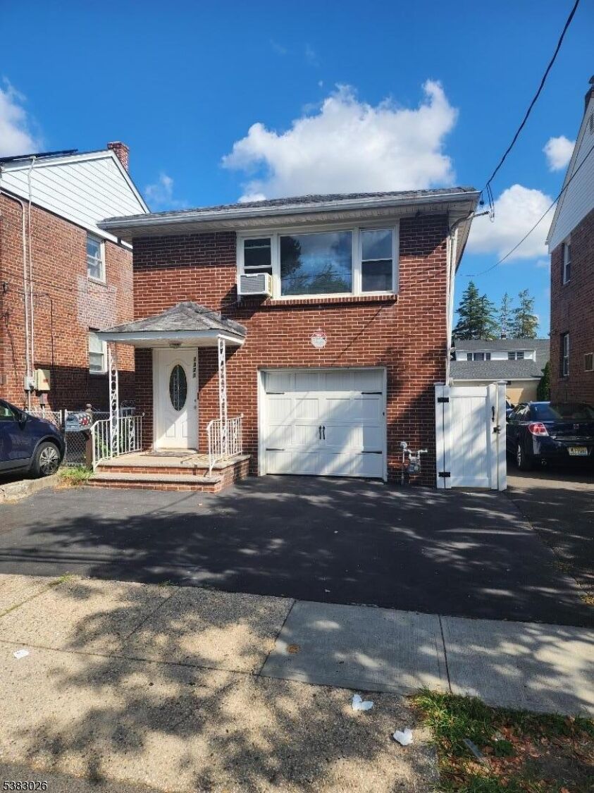 Property Photo: 1371 Hamilton St NJ 07208