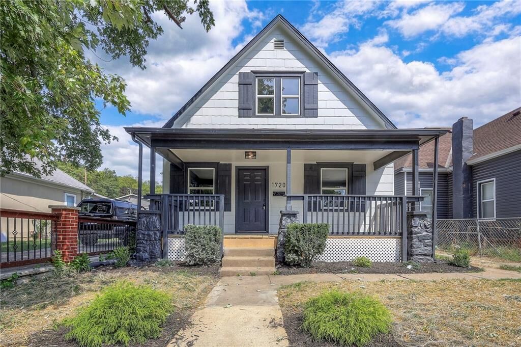 Property Photo:  1720 Lake Avenue  KS 66103 