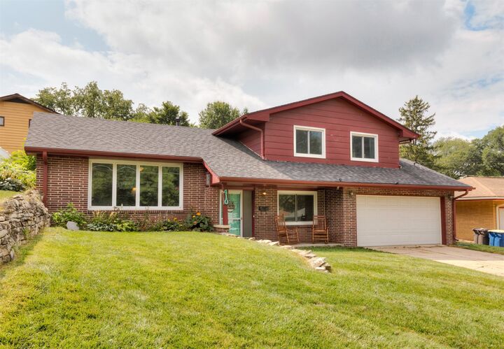 Property Photo:  410 Thornton Avenue  IA 50315 