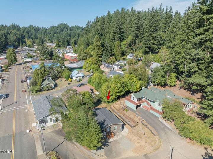 Property Photo:  150 NW 5th Street  OR 97391 