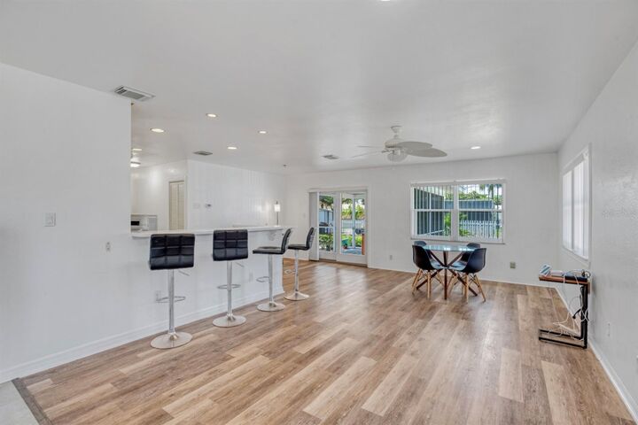 Property Photo:  301 41st Avenue  FL 33706 