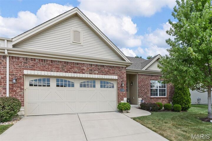 Property Photo:  733 Thayer Court  MO 63368 