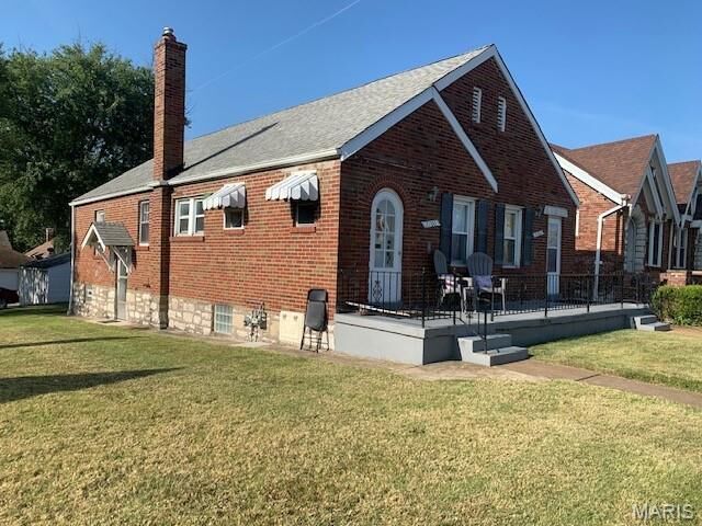 Property Photo:  5700 Chippewa Street  MO 63109 