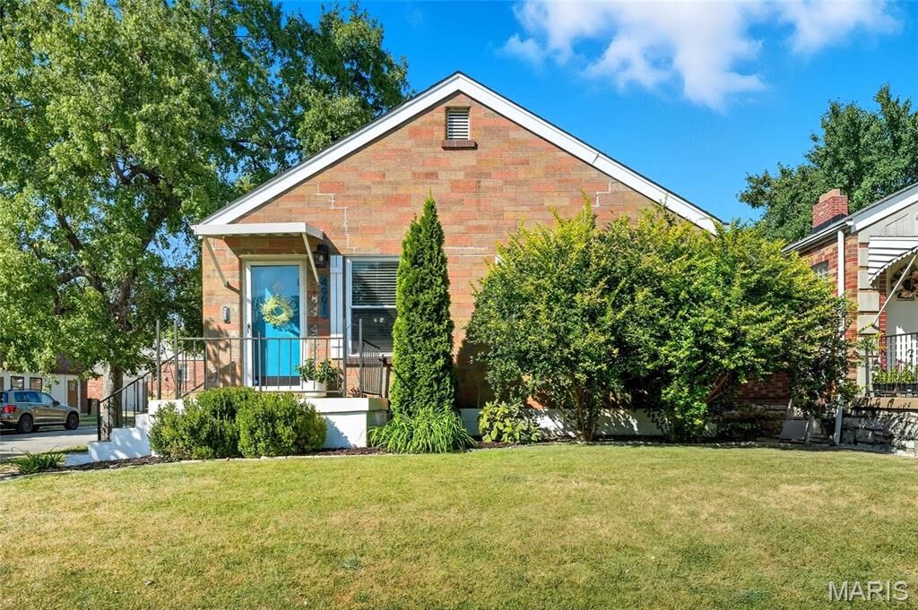Property Photo:  4991 Pernod Avenue  MO 63139 