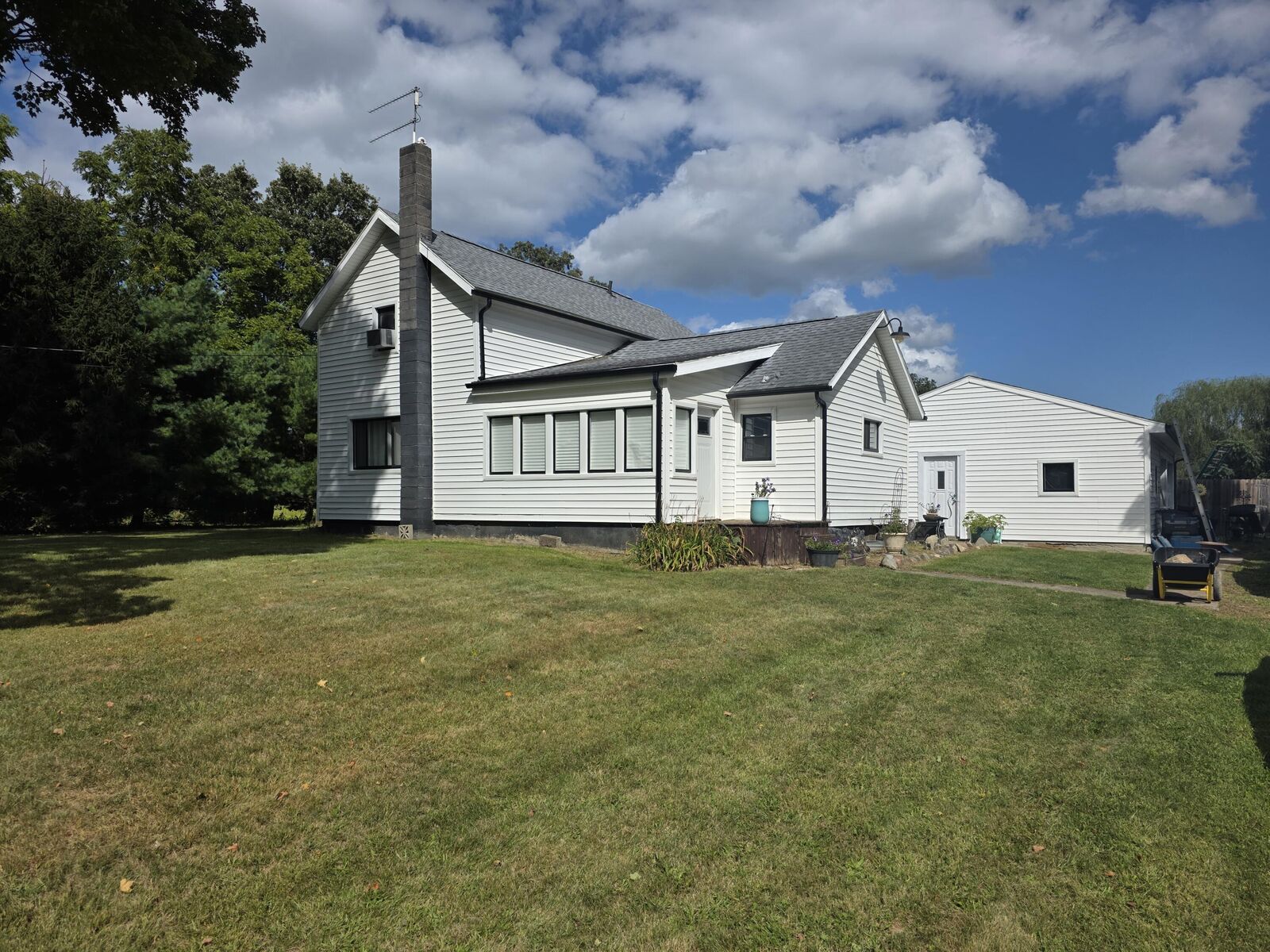 Property Photo:  14521 Schleweis Road  MI 48158 