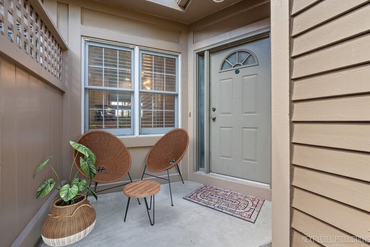 Property Photo: 1471 Aberdeen Court 1471 IL 60564