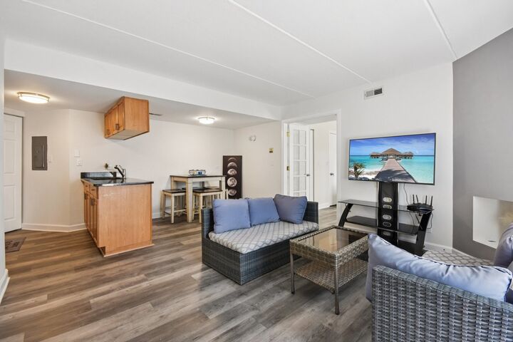 Property Photo:  1751 S Washington Street 1  IL 60565 