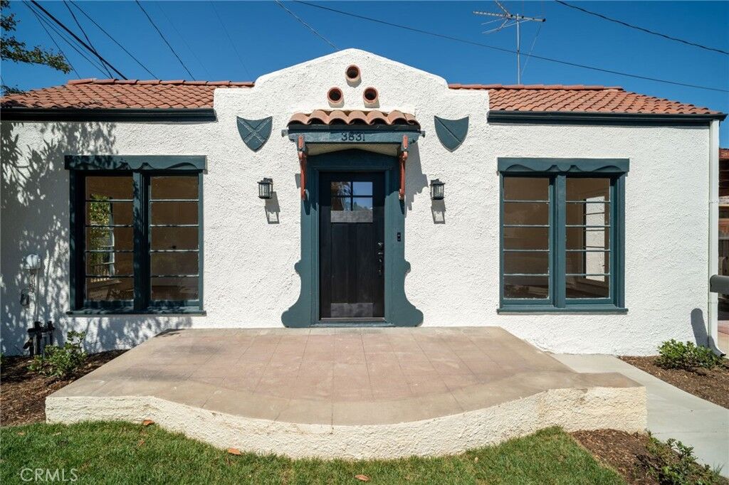 Property Photo:  3831 Oakwood Place  CA 92506 