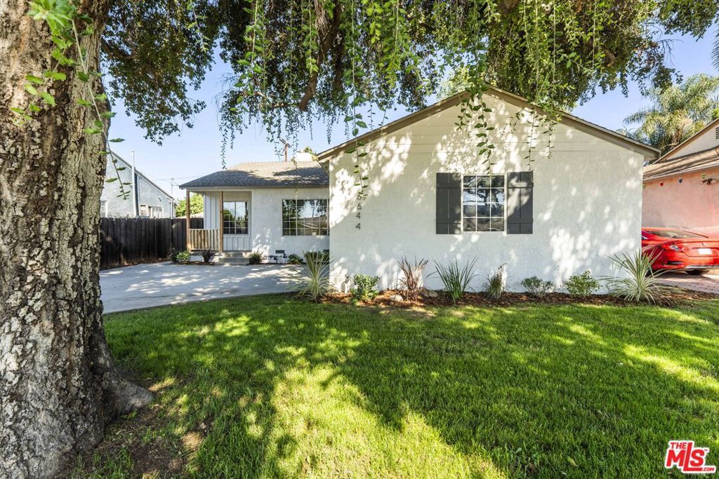 Property Photo:  6644 Yolanda Avenue  CA 91335