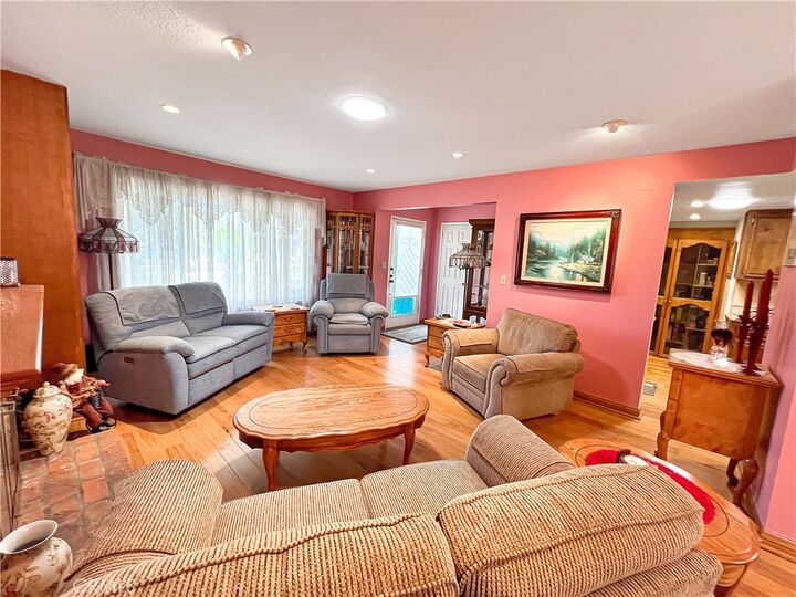 Property Photo:  2021 Kristi Lane  CA 92701 